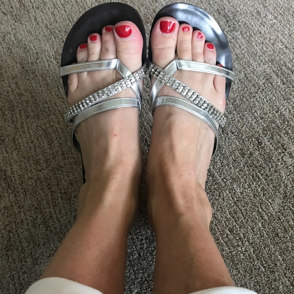 Cute flat strappy sandal.